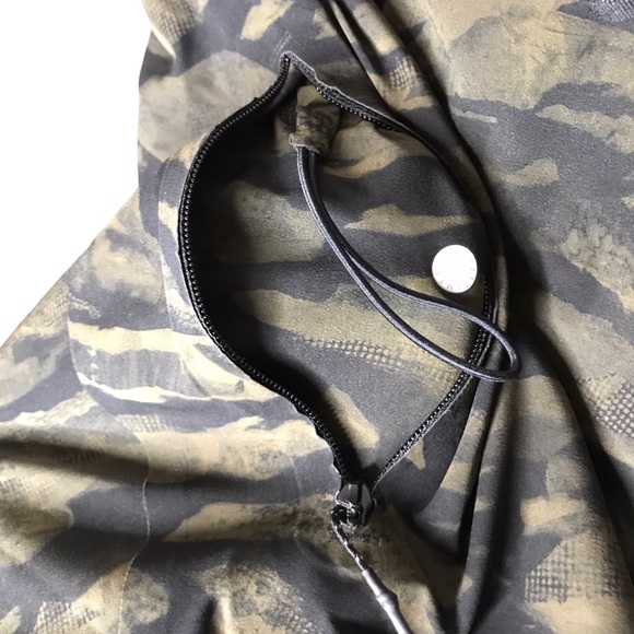 Lululemon Current State Swim Short 9" Inseam Green Black Workout Men's Waist 28 - Picture 8 of 12